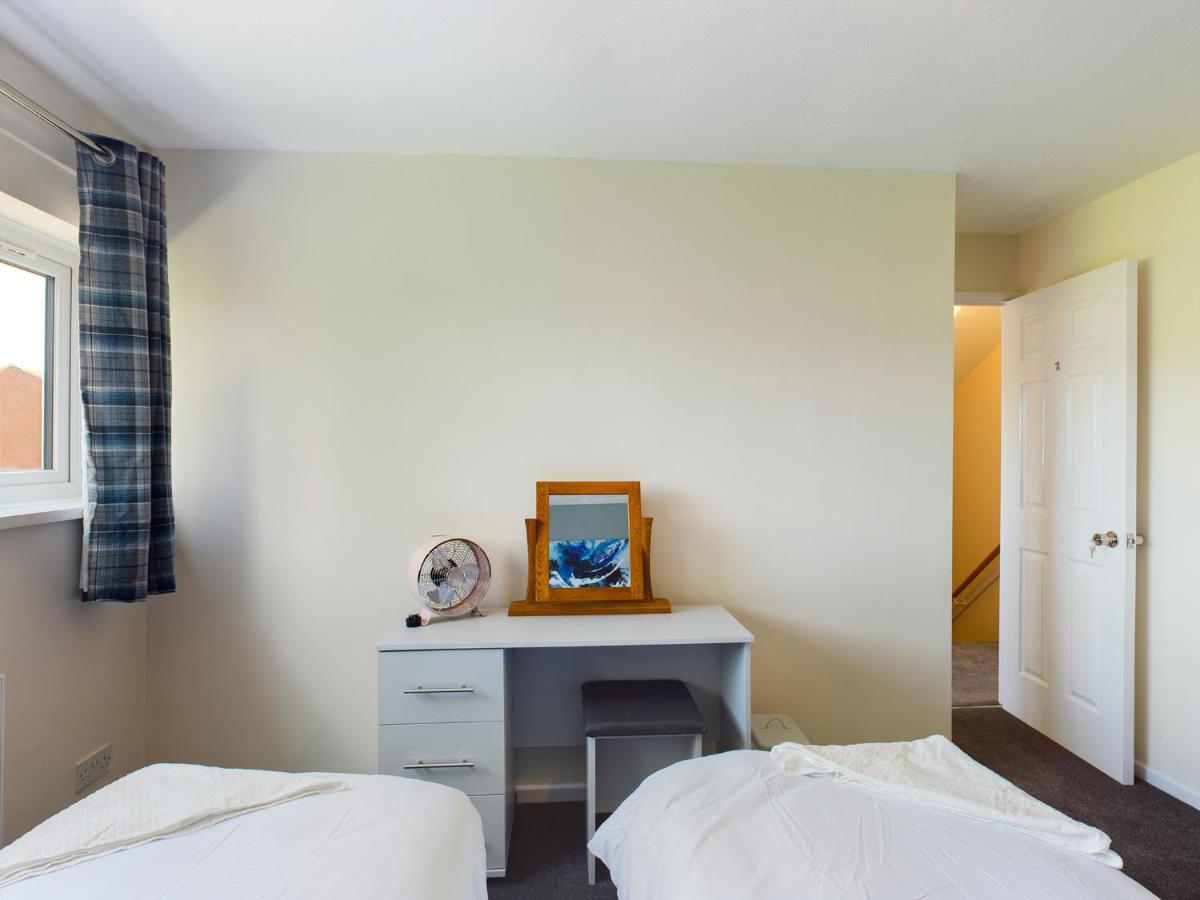 247 Serviced Accommodation In Telford- 3Br House 외부 사진