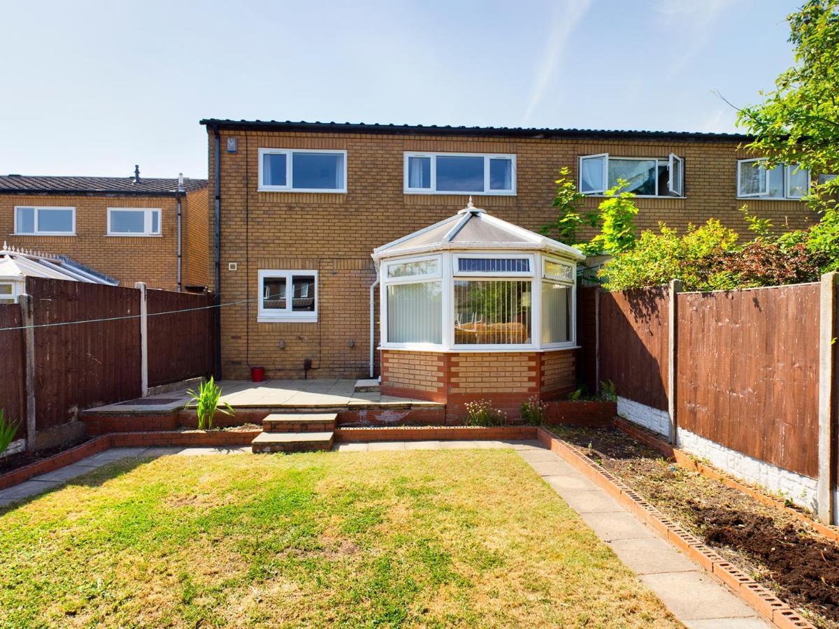 247 Serviced Accommodation In Telford- 3Br House 외부 사진